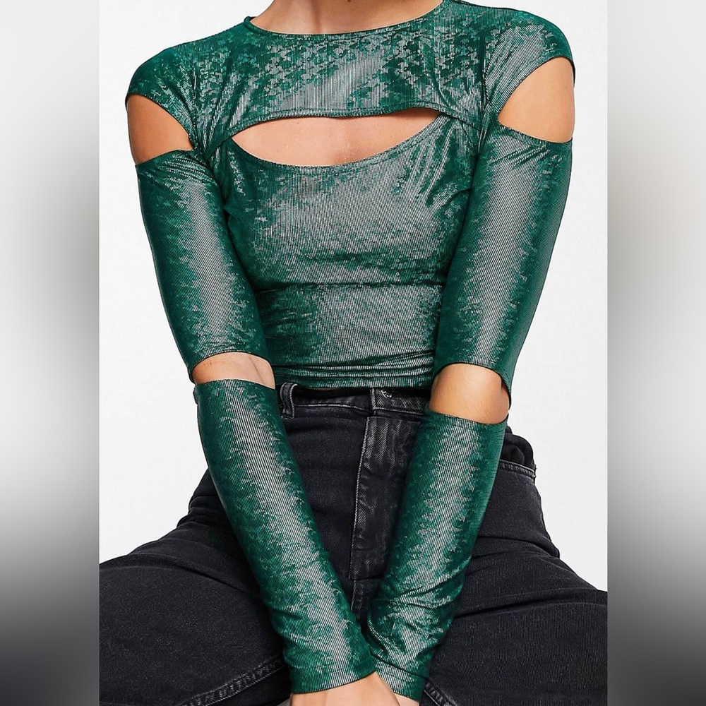 Cut-out Holographic Long Sleeve Top in Deep Green